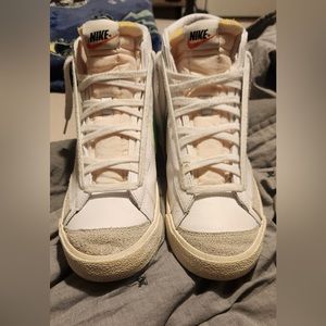 Nike Blazer mid '77 VNTG Green and Cream / Off White sole size 10